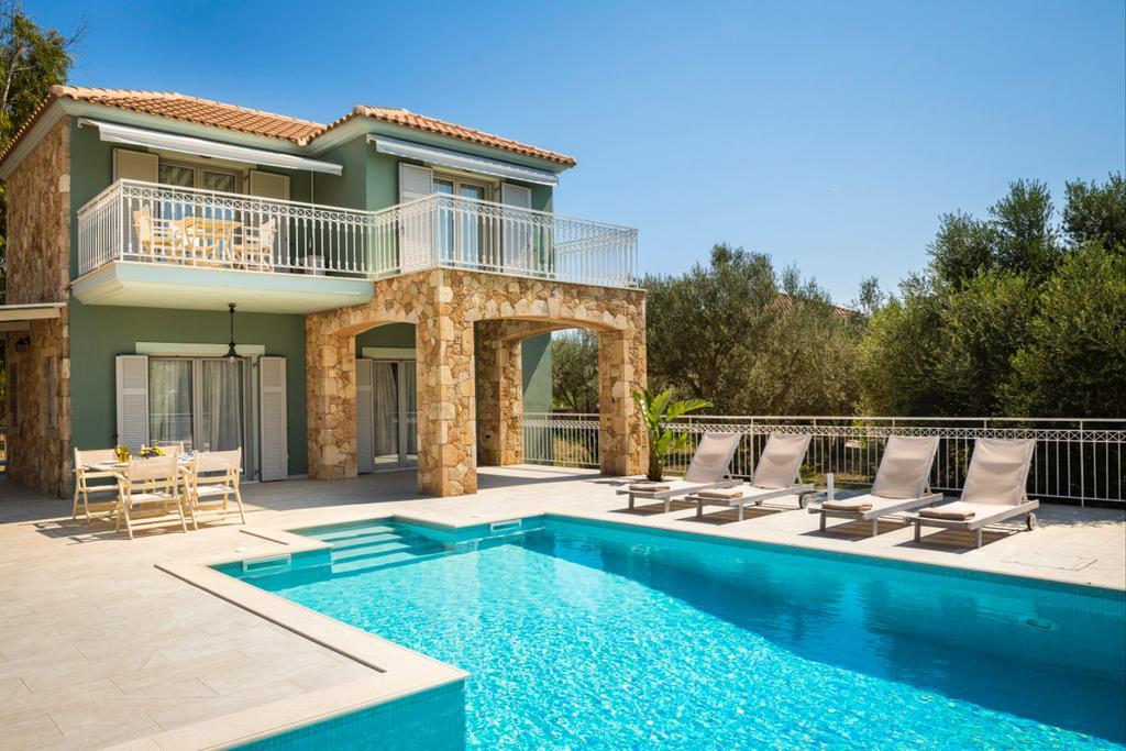 Afrodite Luxury Villa Svoronata Exterior photo